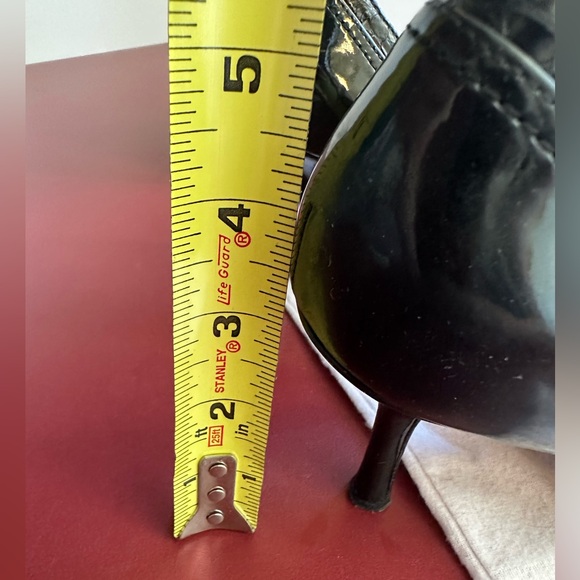 Size 37 1/2 Jimmy Choo Black Patent and Snakeskin Heels in Excellent condition! - Picture 8 of 8